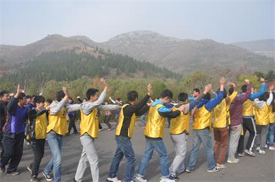 “凝心聚力 放飞梦想”山东财经大学实践考核本科(自考)学生会拓展培训