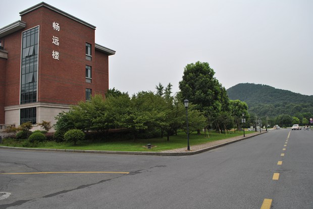 浙工大屏峰校区校园风光
