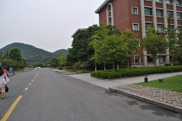 浙工大屏峰校区校园风光
