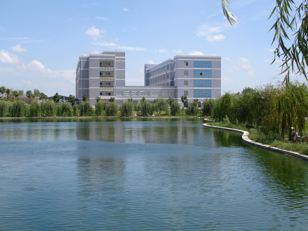 学校真实校景