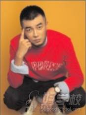 张育晨